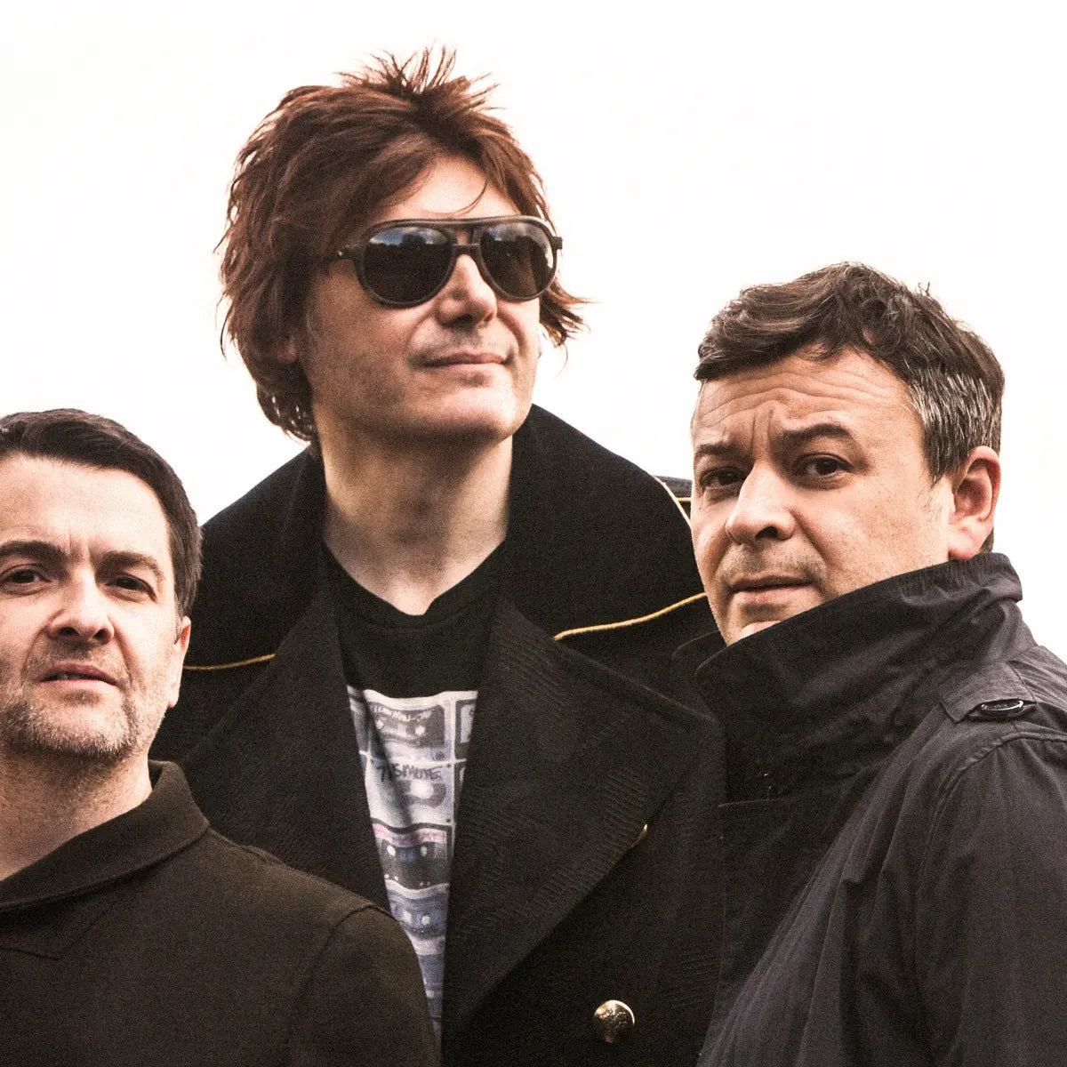 Manic Street Preachers vieren "Lifeblood" met transparante rode vinyl en onuitgebracht materiaal