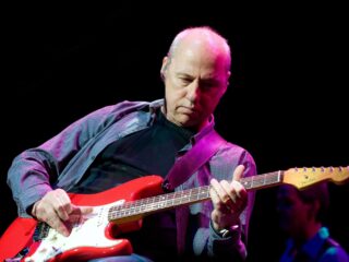 Mark Knopfler en 60 rocklegendes brengen "Going Home" uit op vinyl voor het goede doel!