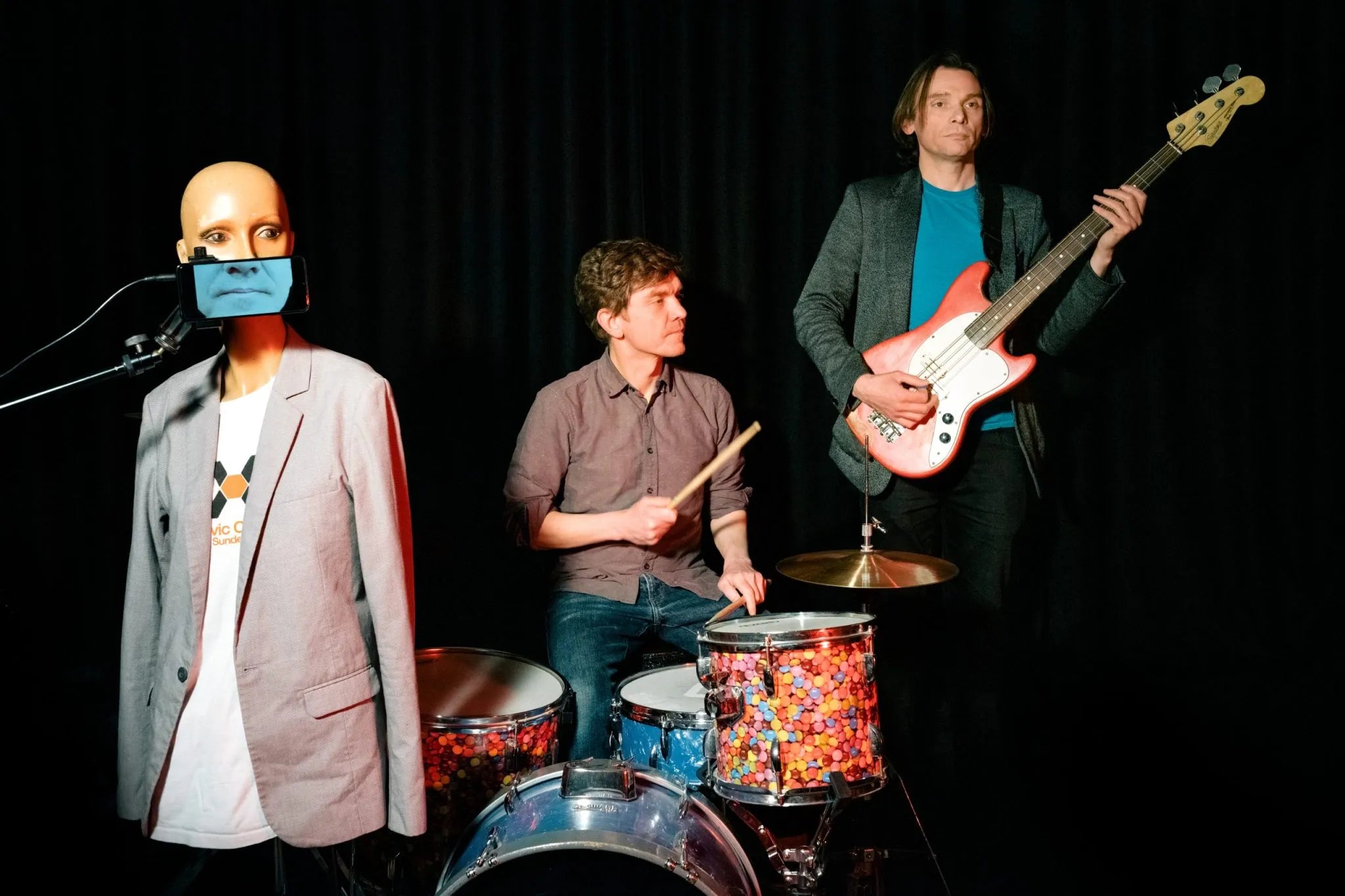 Field Music brengt met trots hun nieuwe album Limits of Language uit, hun eerste nieuwe muziek in bijna vier jaar!
