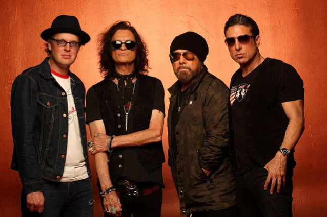 Black Country Communion keert terug met vijfde studioalbum "V" op "Cosmic Blue" vinyl