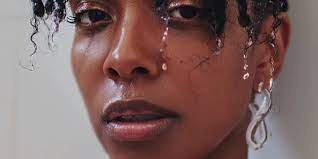 Jamila Woods zingt over water en hoop