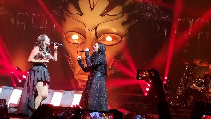 Herbeleef de waanzinnige energie van de Within Temptation Worlds Collide Tour!