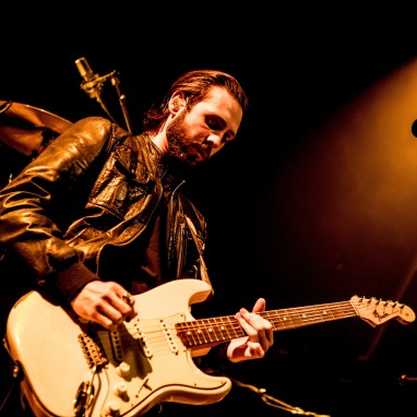 Laurence Jones met gloednieuwe plaat naar optreden Ribs & Blues Raalte
