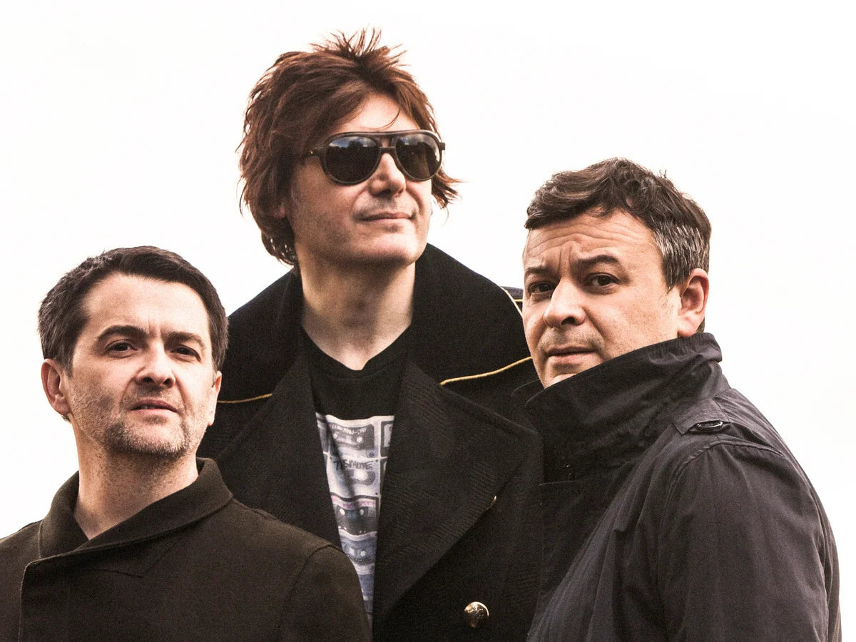 Manic Street Preachers dagen zichzelf uit op "Critical Thinking"