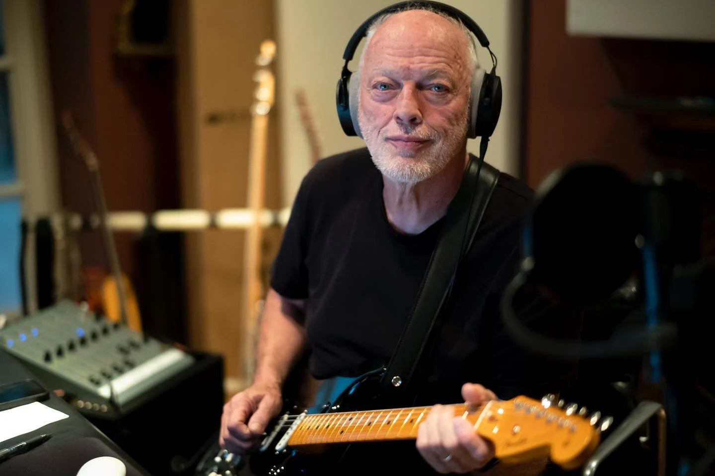 David Gilmour keert terug met langverwacht nieuw album 'Luck and Strange'