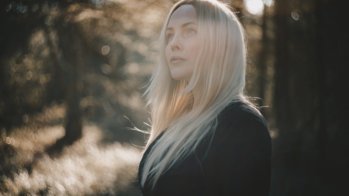 Het nieuwe album van Kati Rán is een betoverende reis door Noordse mythologie