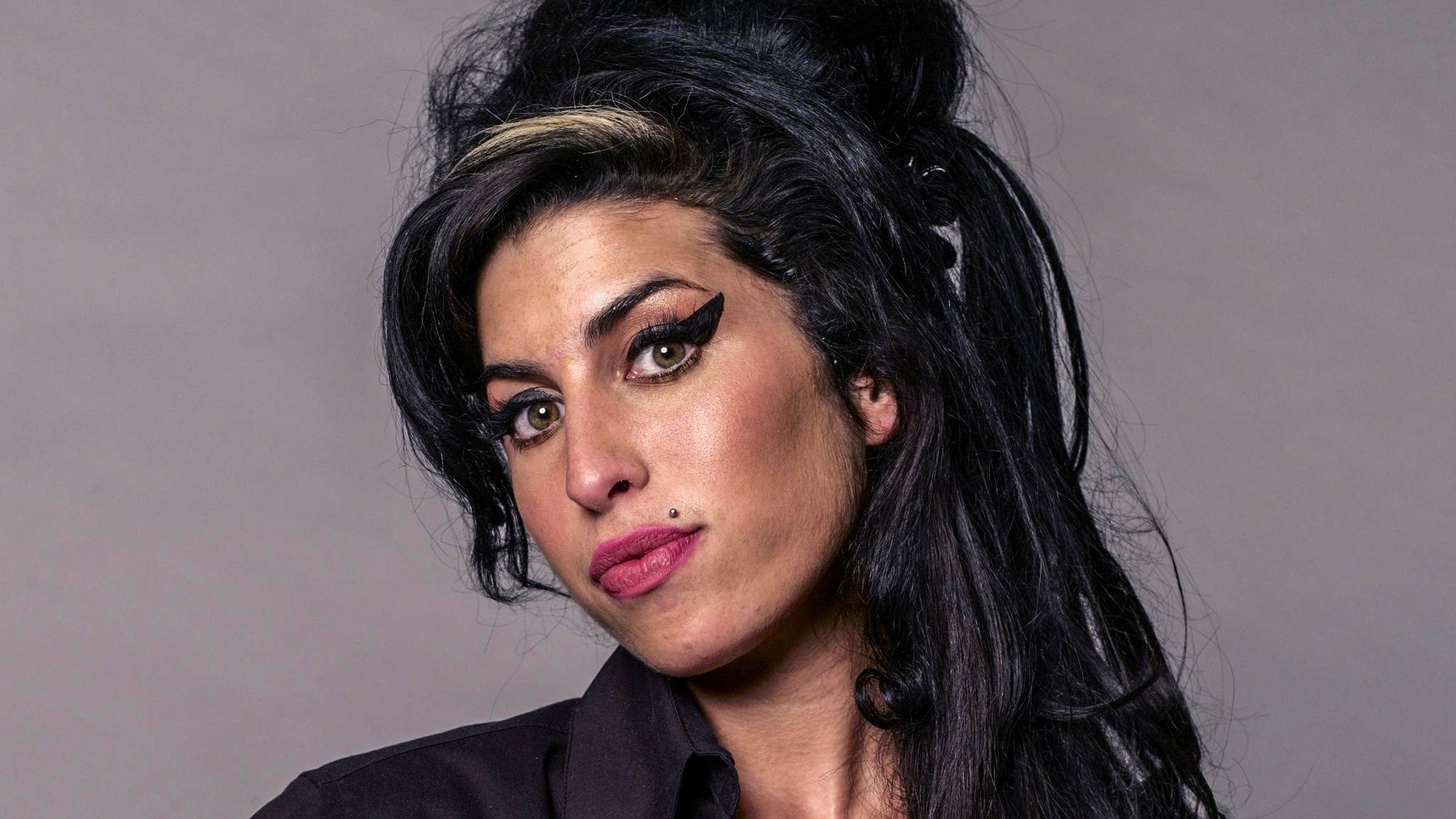 12X7  is de titel van een nieuwe Amy Winehouse boxset met al haar uitgebrachte vinyl singles.