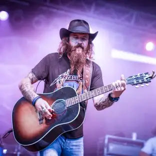 Cody Jinks blikt terug op 'Backside of 30' met speciale heruitgave op Hardwood Coloured Vinyl