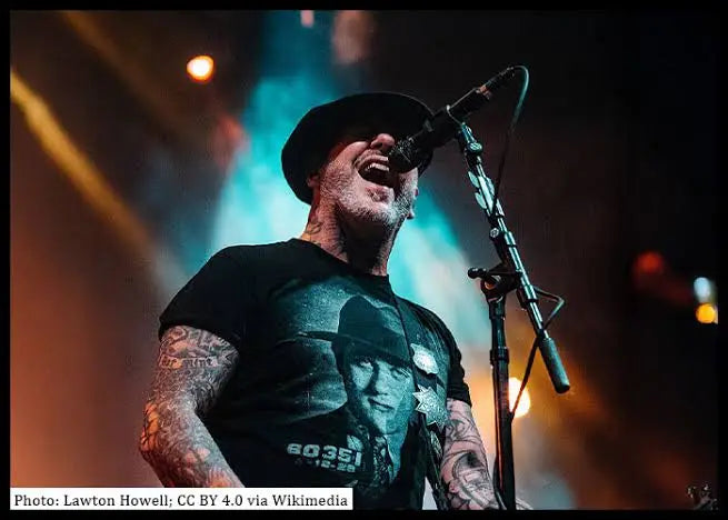 Het wachten is voorbij: Mike Ness brengt de ziel terug in de punkrock