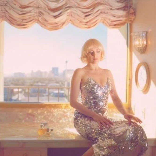 Gwenno - Utopia (LP) Cover Arts and Media | Records on Vinyl